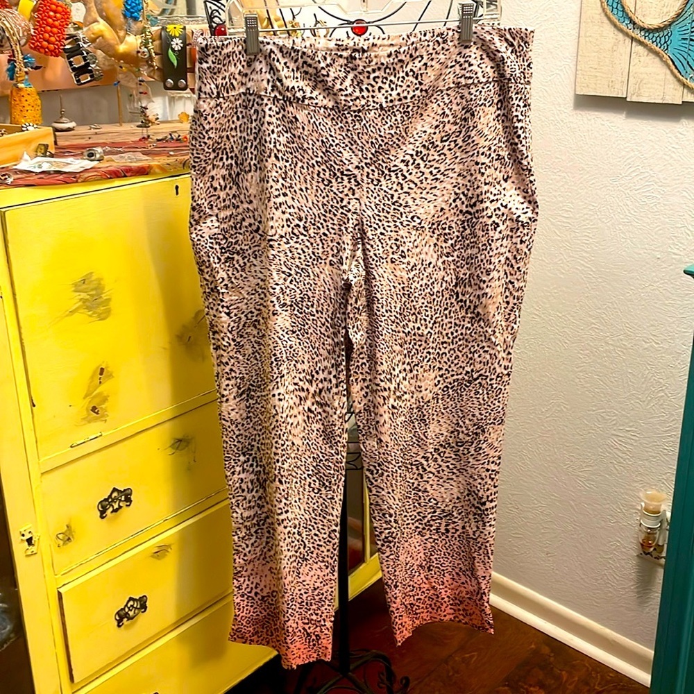 🍄‍🟫🍄‍🟫🍄‍🟫3 for 12$🍄‍🟫🍄‍🟫🍄‍🟫Plus Size Leopard Print Pants